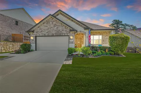 954 Golden Willow Ln, Conroe, TX 77304