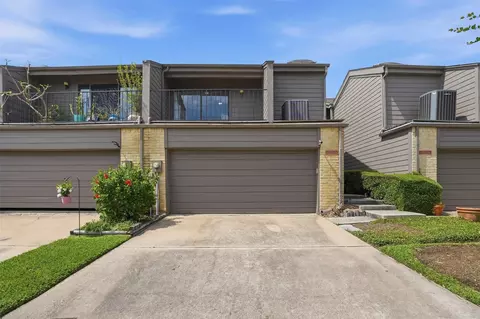18024 Starboard Dr, Houston, TX 77058