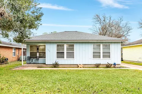 1005 E Miller St, Angleton, TX 77515 photo 1