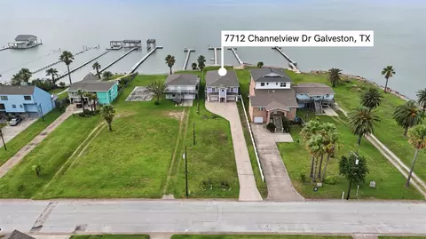 7712 Channelview Dr, Galveston, TX 77554