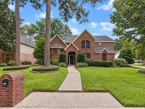 5814 Woodland Creek Dr, Kingwood, TX 77345