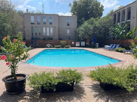 4643 Wild Indigo St #399, Houston, TX 77027