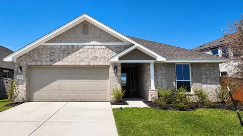 2039 Emerald Lake Trl, Dayton, TX 77535