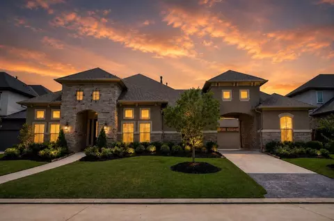 17919 San Gabriel Glen Dr, Cypress, TX 77433