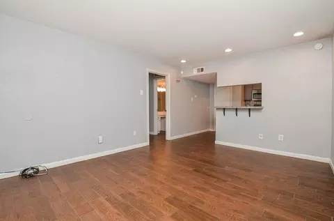 4635 Wild Indigo St #498, Houston, TX 77027