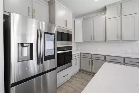 Kitchen - 29024 Red Loop Dr, New Caney, TX 77357 photo 3 of 4