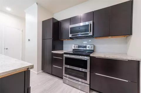 7332 Regency Square Ct #7332, Houston, TX 77036