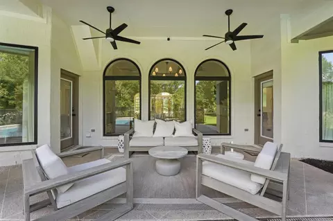 Exterior - 23210 Willowcreek Stables Rd, Spring, TX 77389 photo 7 of 10