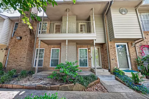 10615 Briar Forest Dr #1002, Houston, TX 77042