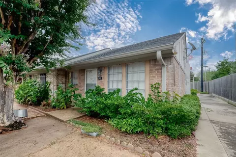 1016 Tri Oaks Ln #92, Houston, TX 77043