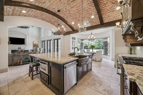 Kitchen - 7373 Teaswood Dr, Conroe, TX 77304 photo 4 of 5