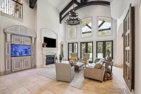 Living - 7373 Teaswood Dr, Conroe, TX 77304 photo 4 of 4