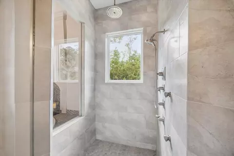 Bath - 7373 Teaswood Dr, Conroe, TX 77304 photo 4 of 8