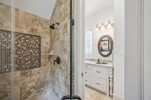 Bath - 7373 Teaswood Dr, Conroe, TX 77304 photo 6 of 8