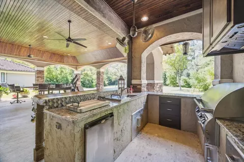 Kitchen - 7373 Teaswood Dr, Conroe, TX 77304 photo 5 of 5