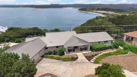 955 Skyline Dr, Canyon Lake, TX 78133