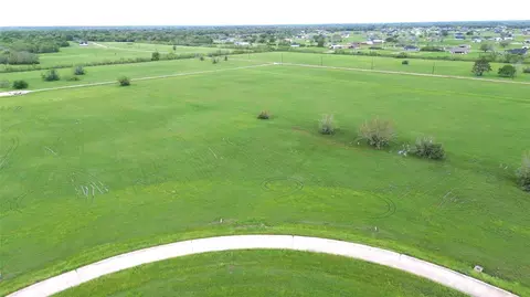 504 Brahman Trl, Angleton, TX 77515