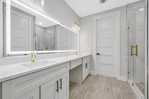 Bath - 222 Brook Park Dr, Conroe, TX 77303 photo 5 of 5
