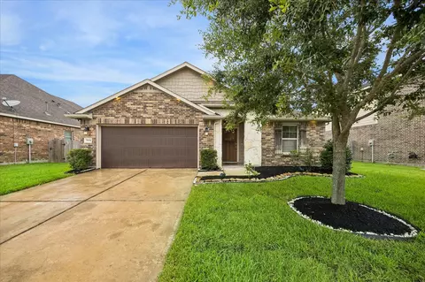 7614 Water Glen Ln, Manvel, TX 77578