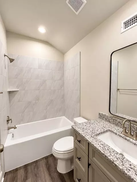 Bath - 15845 Big Springs Cir, Willis, TX 77378 photo 4 of 4