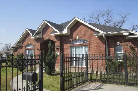 6003 Hirsch Rd, Houston, TX 77026