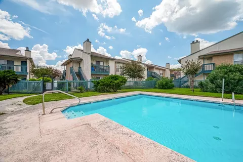 250 El Dorado Blvd #207, Webster, TX 77598