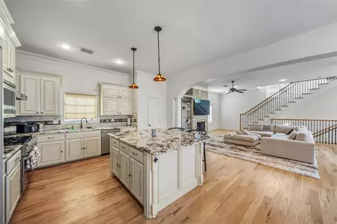 1302 Antoine Dr #A, Houston, TX 77055
