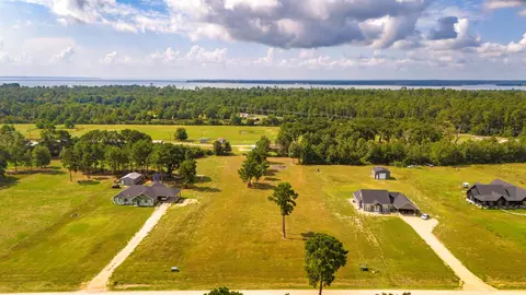 350 Brushy Creek Dr, Onalaska, TX 77360