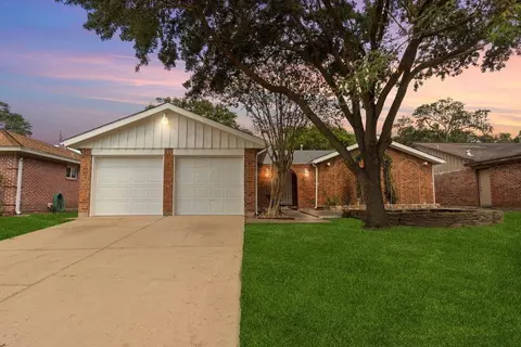 8918 Grape St, Houston, TX 77036