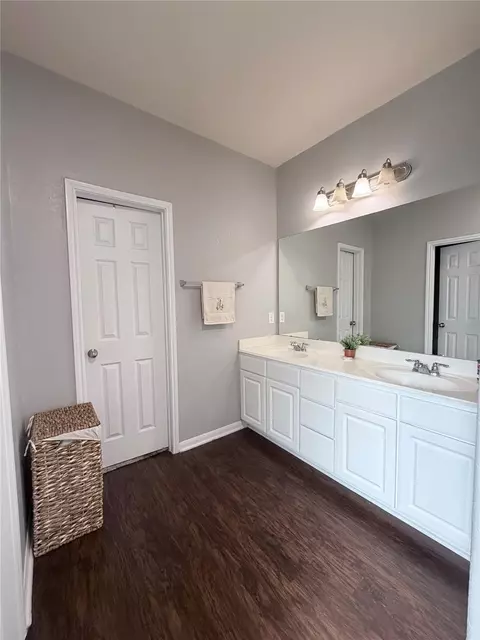 Bath - 3226 Dappled Vale Trl, Spring, TX 77373 photo 4 of 4