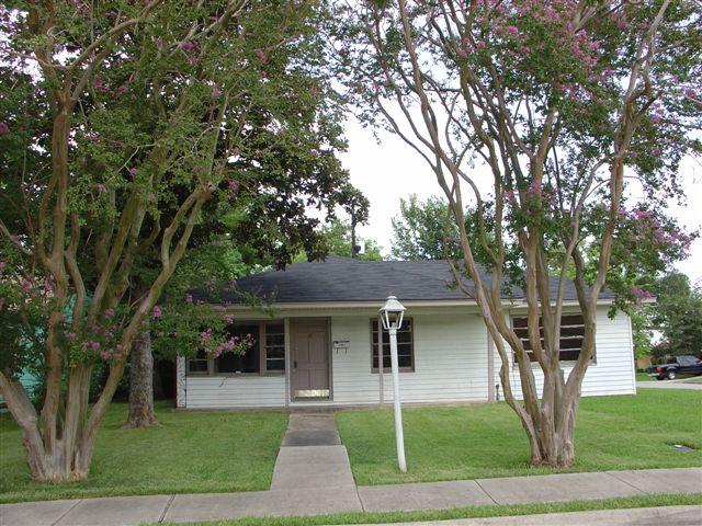 2325 Marshall St, Pasadena, TX 77506 photo 1