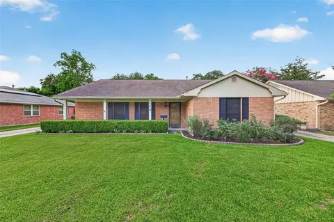 5610 Belrose Dr, Houston, TX 77035