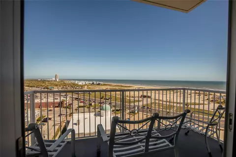 500 Seawall Blvd #1007, Galveston, TX 77550