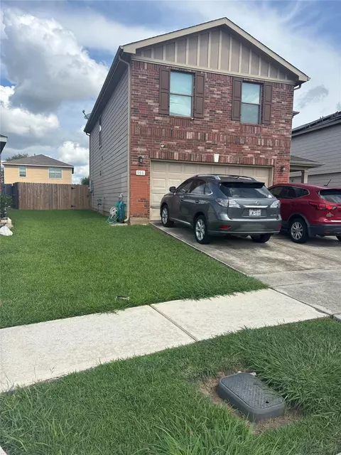 911 Belshear Ct, Houston, TX 77073