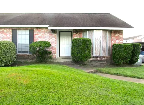 6851 Chasewood Dr, Missouri City, TX 77489