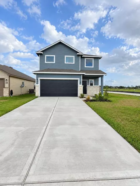 517 Oak Chase Ave, Dayton, TX 77535