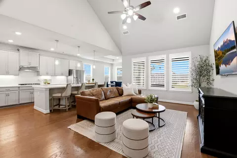 30910 Laurel Creek Ln, Conroe, TX 77385