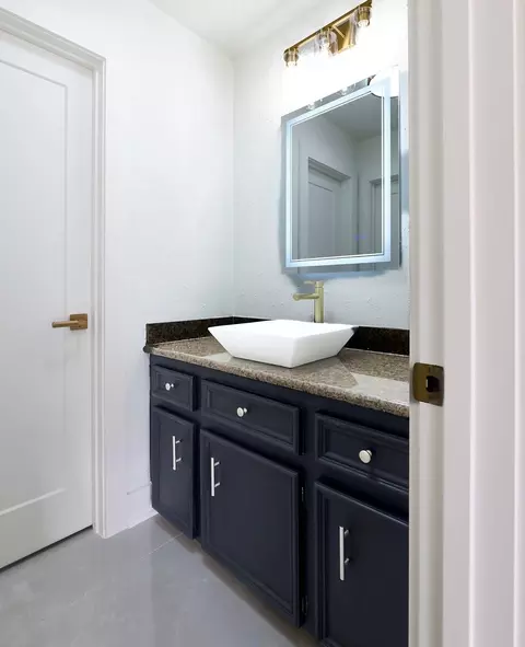 Bath - 17210 Chagall Ln, Spring, TX 77379 photo 6 of 10