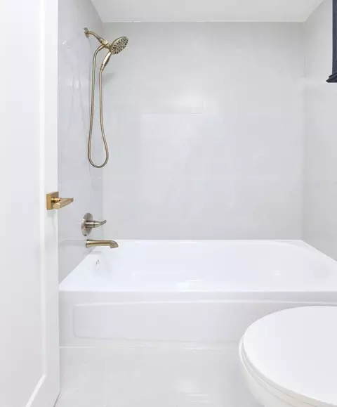 Bath - 17210 Chagall Ln, Spring, TX 77379 photo 7 of 10