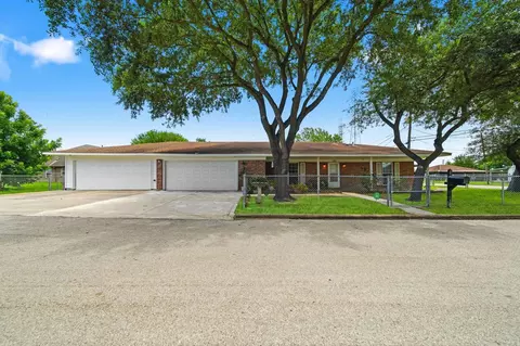 701 Crown St, Galena Park, TX 77547