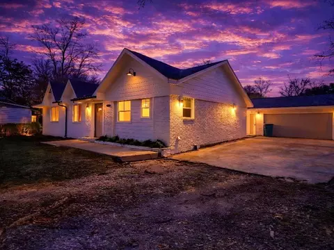 2019 Magnolia Dr, La Marque, TX 77568