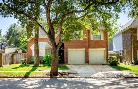 2330 Robinsons Fry, Sugar Land, TX 77479