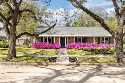 9102 Timberside Dr, Houston, TX 77025