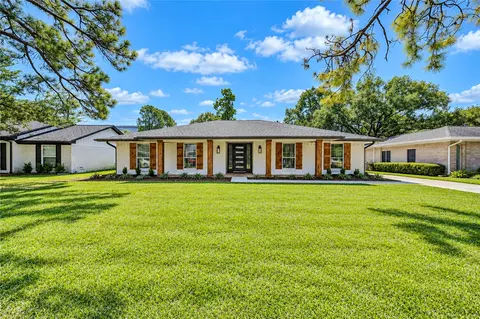 10607 Del Monte Dr, Houston, TX 77042