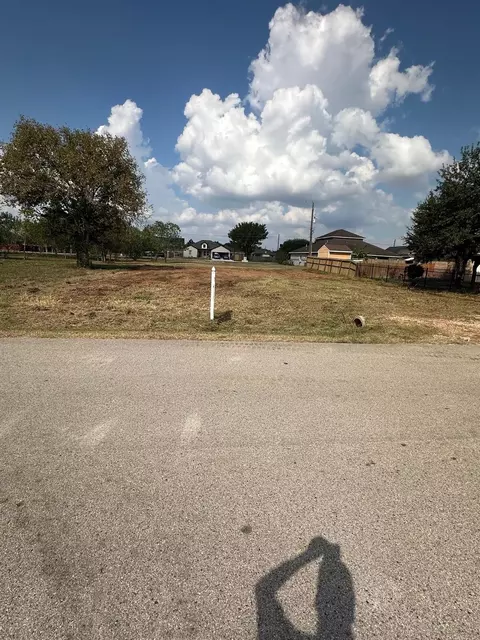 000 Pinedale Ave, Arcola, TX 77583