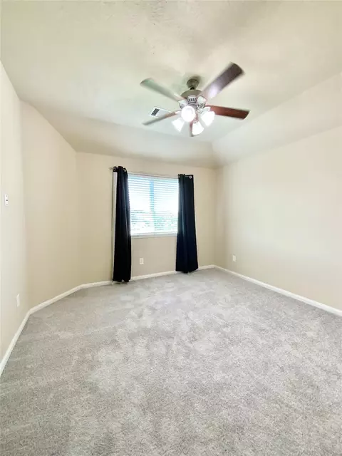 Bedroom - 21602 Royal Melbourne Ct, Porter, TX 77365 photo 3 of 7