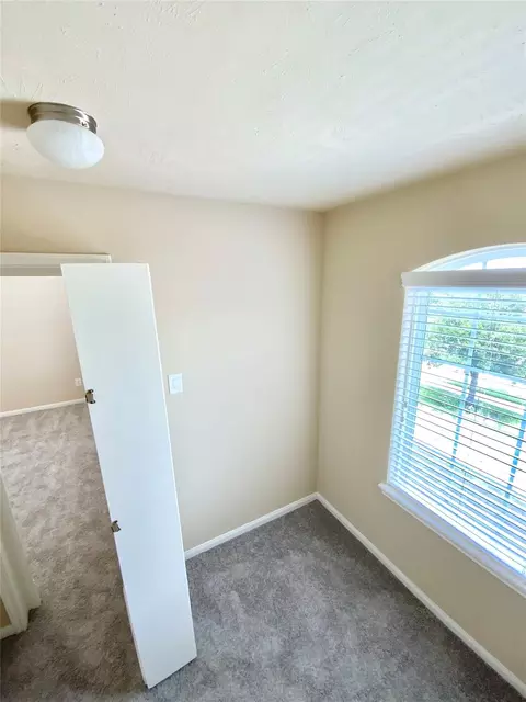 Bedroom - 21602 Royal Melbourne Ct, Porter, TX 77365 photo 6 of 7