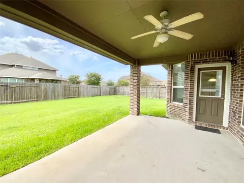 Exterior - 21602 Royal Melbourne Ct, Porter, TX 77365 photo 4 of 5