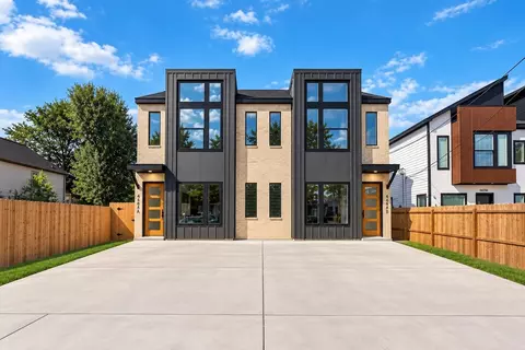4425 Aledo St #A-B, Houston, TX 77051