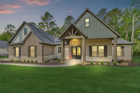 8319 Monarch Ct, Montgomery, TX 77316